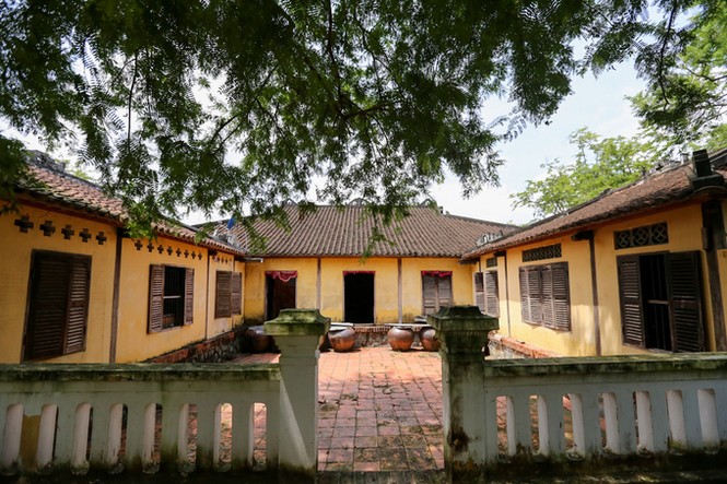 Ngôi nhà cổ kiến trúc Huế có hơn trăm cột ở miền Tây - ảnh 11