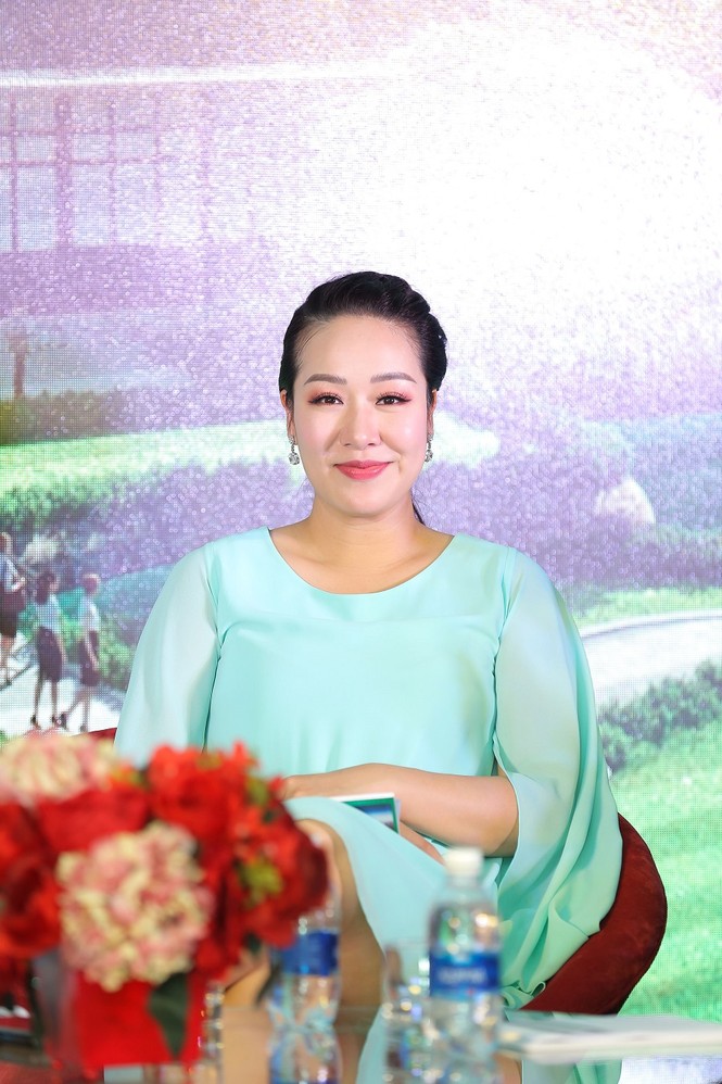 Hoa hậu Ngô Phương Lan: 'Công nghệ thông minh giúp gia đình gần nhau hơn' - ảnh 4