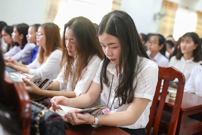 Mang tri thức về phục vụ quê hương giàu đẹp - ảnh 6