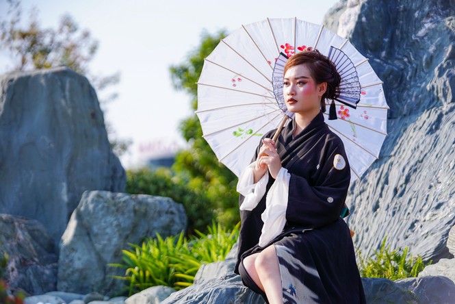 Cộng đồng cosplay 'phát cuồng' với điểm sống ảo mới ở Hà Nội - ảnh 5
