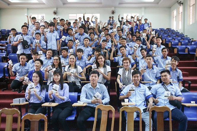 Tri thức là hành trang phát triển của nhà trường và sinh viên - ảnh 2