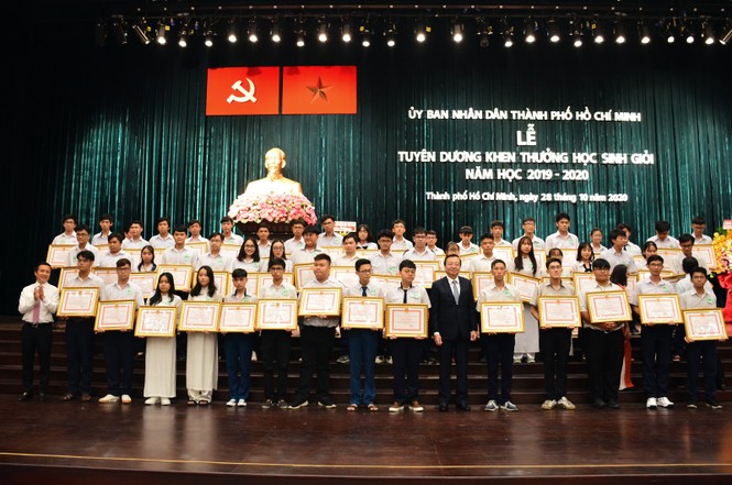 BITEX đồng hành cùng Lễ tuyên dương khen thưởng học sinh giỏi TPHCM - ảnh 3