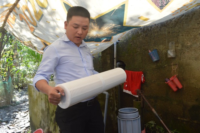 Tân Á Đại Thành hỗ trợ lọc nước sinh hoạt cho người dân vùng lũ - ảnh 1