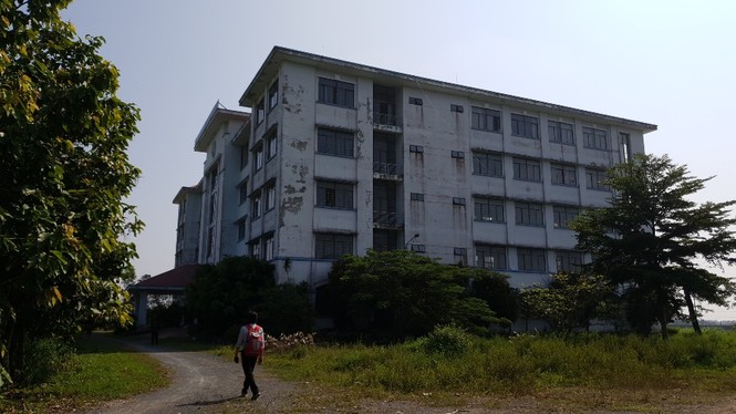 Lãng phí cơ sở trường đại học hàng chục tỷ đồng bỏ hoang nhiều năm - ảnh 2
