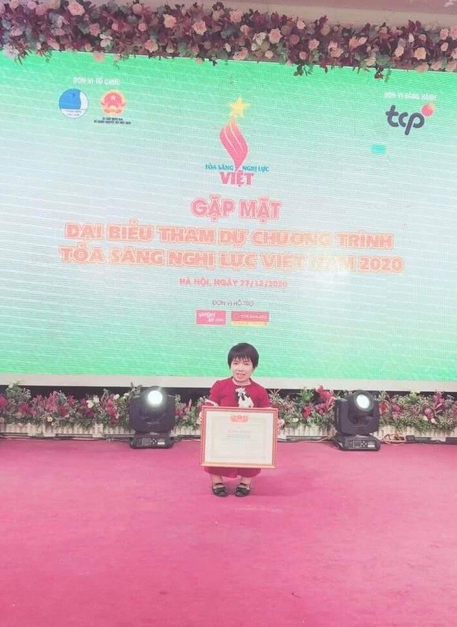 Hai tấm gương khuyết tật được vinh danh 'Tỏa sáng nghị lực Việt năm 2020' - ảnh 1