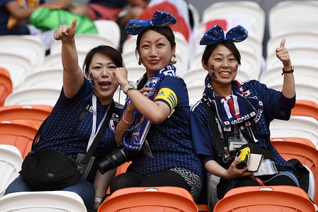 Fan nữ Colombia - Nhật Bản hâm nóng khán đài sân Mordovia - ảnh 12