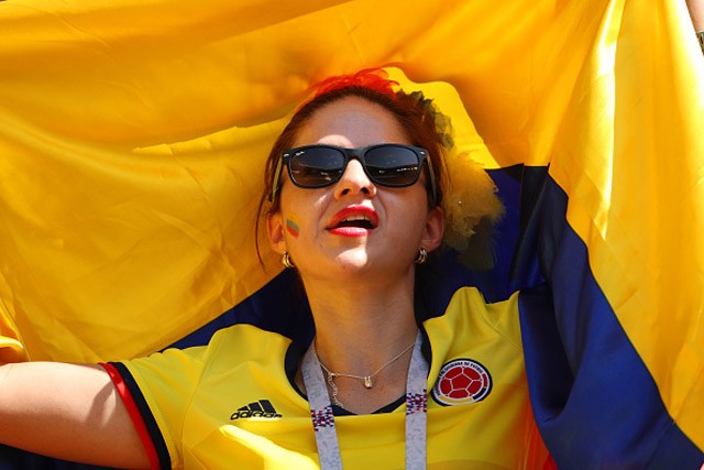 Fan nữ Colombia - Nhật Bản hâm nóng khán đài sân Mordovia - ảnh 4