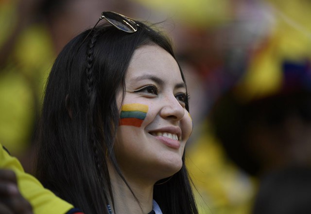 Fan nữ Colombia - Nhật Bản hâm nóng khán đài sân Mordovia - ảnh 6