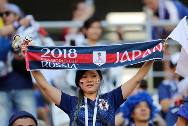 Fan nữ Colombia - Nhật Bản hâm nóng khán đài sân Mordovia - ảnh 8