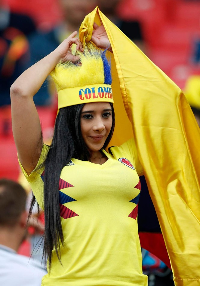 Màn đọ sắc ‘một chín một mười’ của dàn fan nữ tuyển Anh và Colombia - ảnh 13