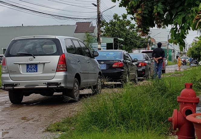 Cán bộ đi đám cưới con Trưởng đoàn ĐBQH bằng xe công không bị kỷ luật - ảnh 1