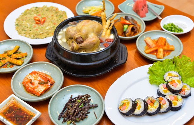 Bài thuốc từ thịt gà chữa mất ngủ, bồi bổ chuyện 'phòng the' - ảnh 1