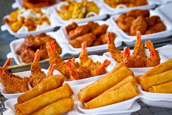 Thức ăn 'đại kỵ' với người đang điều trị ung thư - ảnh 2