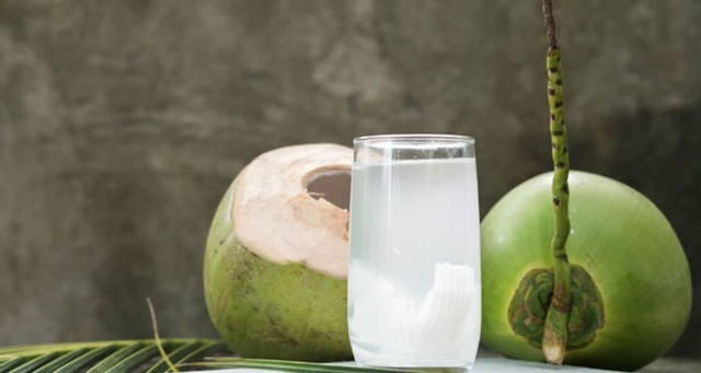 Quả dừa: 'Thần dược' trị tiểu đường, tốt cho xương, giải say nắng nóng - ảnh 1