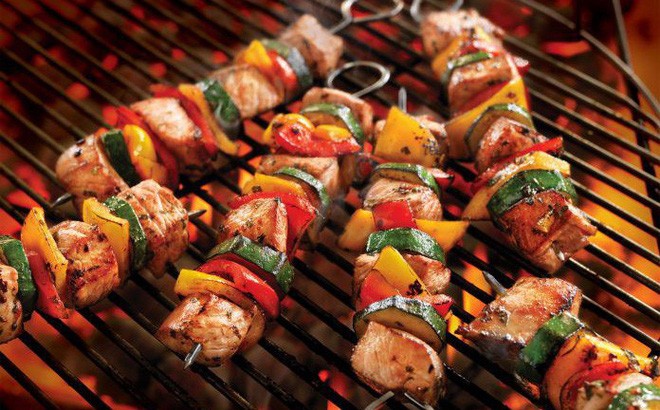 Bệnh nhân ung thư ăn kiêng thế nào để khỏi chết vì suy dinh dưỡng? - ảnh 2