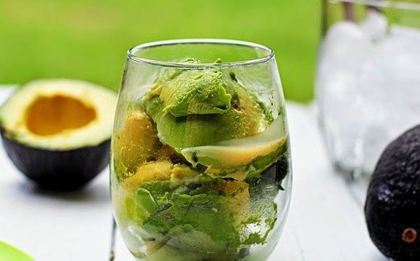 Những sai lầm khi ăn khiến quả bơ thành ... thuốc độc - ảnh 1