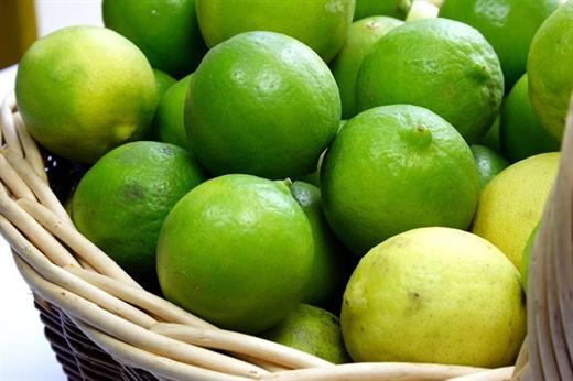 Uống nước chanh kiểu này hại hơn 'uống thuốc độc’ - ảnh 1