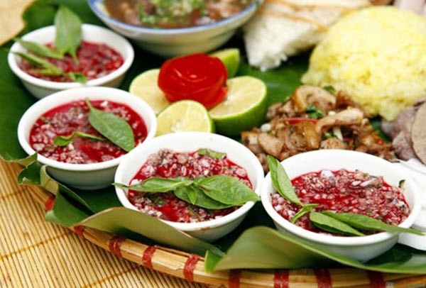 Những cách ăn cực kỳ nguy hiểm biến thịt lợn thành... 'thuốc độc' - ảnh 1