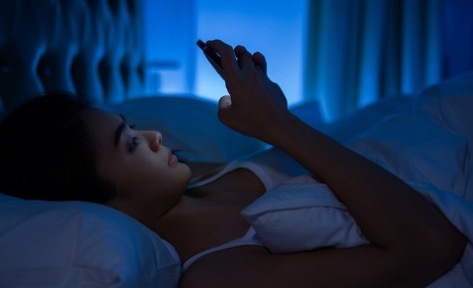 Những thói quen gây tổn thương não khủng khiếp, nhiều người Việt làm hàng ngày - ảnh 3