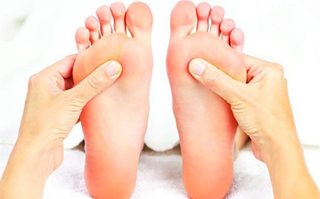 Dấu hiệu từ bàn chân cảnh báo bạn có thể đang mang 'trọng bệnh' - ảnh 3