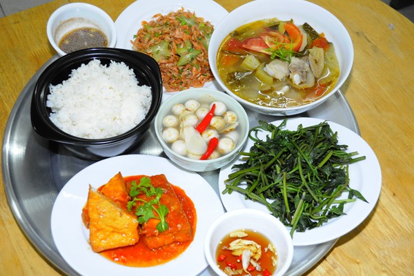 Nấu cơm kiểu này vừa mất hết chất, vừa rước đủ bệnh vào người - ảnh 2
