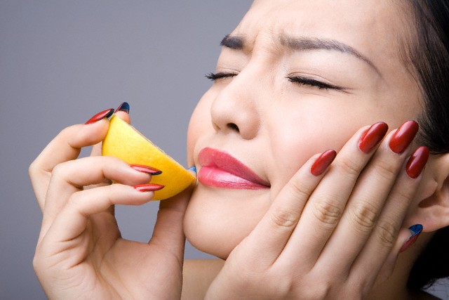 Những thói quen khi ăn 'phá tan nát' dạ dày, nhiều người Việt làm hàng ngày - ảnh 1