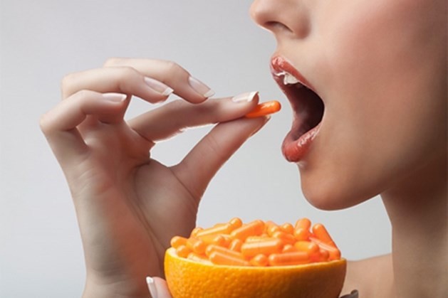 Sự thật về thông tin vitamin C là 'thần dược' chống virus corona - ảnh 1