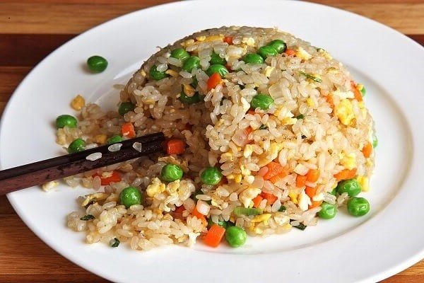 Chuyên gia giải đáp thông tin 'ăn cơm nguội hâm nóng gây ung thư' - ảnh 2