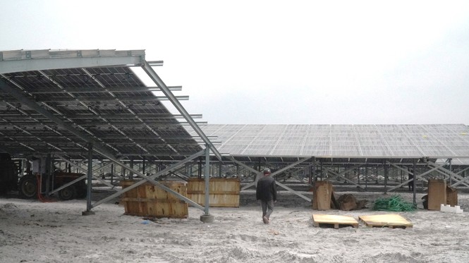 Construction of a 'solar energy' farm in TT-Hue: 'Roofing' in a series of houses ... without a roof - photo 7