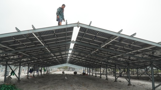 Construction of a 'solar energy' farm in TT-Hue: 'Roofing' in a series of houses ... no roof - photo 4