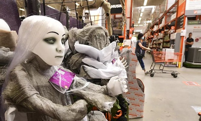 Khám phá không khí chuẩn bị lễ hội Halloween ở một số quốc gia trong mùa COVID-19 - ảnh 6