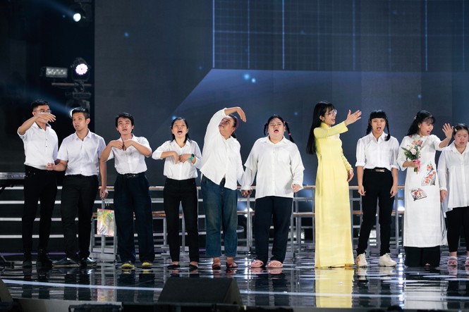 Tiết mục xúc động nhất đêm Chung kết Hoa hậu Việt Nam 2020 - ảnh 13