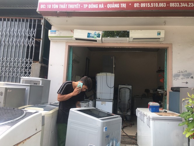 Máy giặt, tủ lạnh bị lũ ngâm, bà con để tui sấy sửa miễn phí cho - ảnh 7