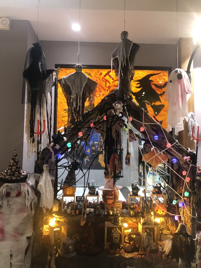 Tham gia đại tiệc Halloween tưng bừng trong... nhà sách - ảnh 5