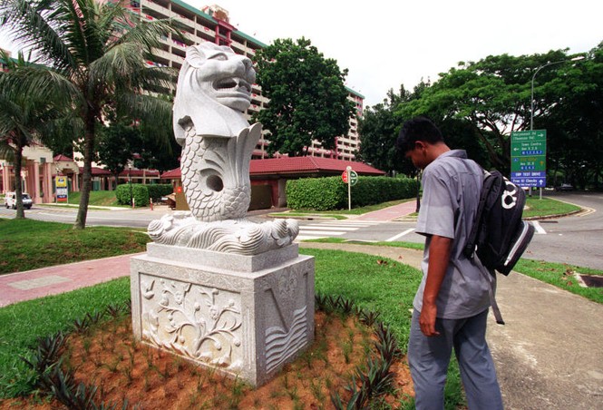 Singapore dỡ bỏ tượng sư tử biển lớn nhất để làm đường - ảnh 2