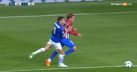 Leicester bốc hoả vì bàn thắng 'tưởng tượng' của Atletico - ảnh 1