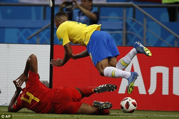 Bỉ tiễn Brazil về nước, World Cup thành sân chơi riêng châu Âu - ảnh 33