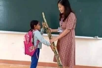 Rưng rưng trước những món quà trò vùng cao tặng thầy cô ngày 20/11 - ảnh 3
