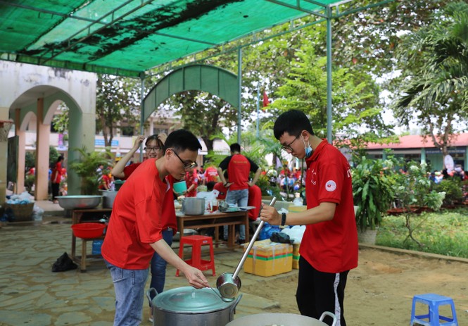 Mang Trung thu muộn đến trẻ em nhỏ vùng khó khăn tỉnh Đồng Nai - ảnh 5