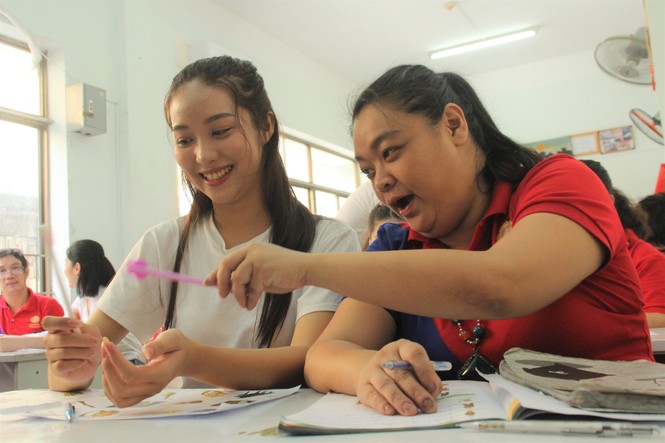 Một ngày đong đầy yêu thương của thí sinh HHVN 2020 với học sinh khuyết tật - ảnh 15