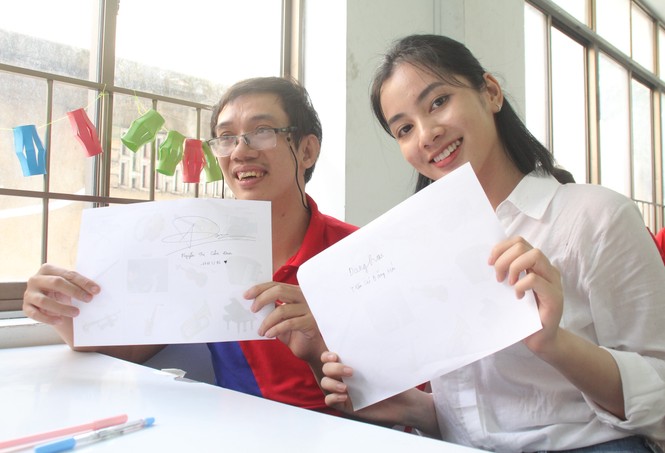 Một ngày đong đầy yêu thương của thí sinh HHVN 2020 với học sinh khuyết tật - ảnh 3