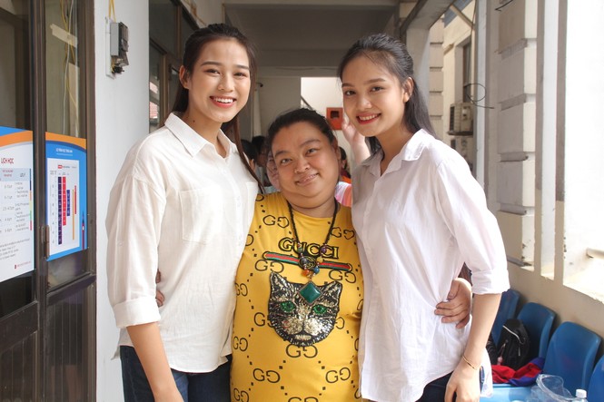 Một ngày đong đầy yêu thương của thí sinh HHVN 2020 với học sinh khuyết tật - ảnh 19