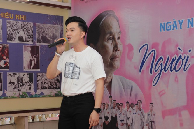 Thí sinh HHVN và các em học sinh rưng rưng tri ân thầy cô lớp học đặc biệt - ảnh 19