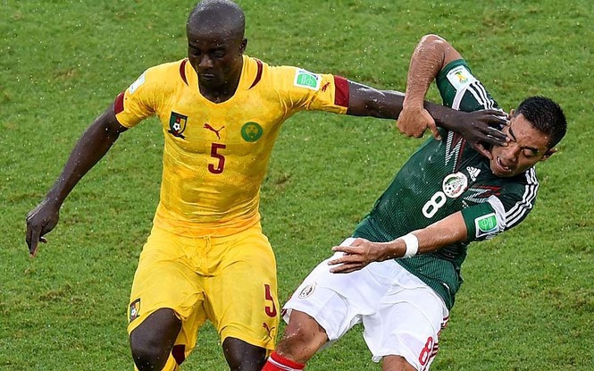 Nét mặt 'khó đỡ' của các sao trên sân cỏ World Cup - ảnh 9
