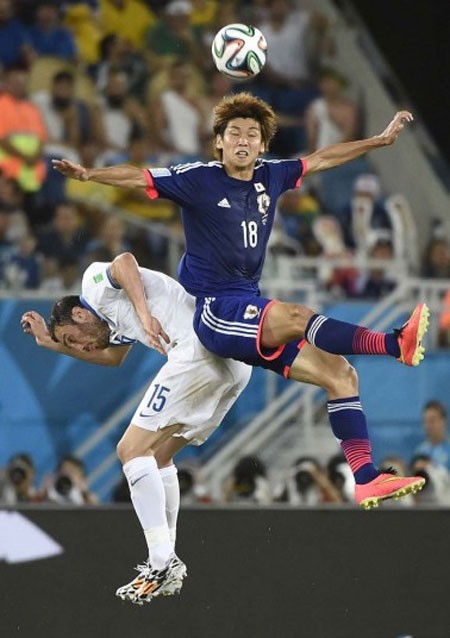 Nét mặt 'khó đỡ' của các sao trên sân cỏ World Cup - ảnh 16