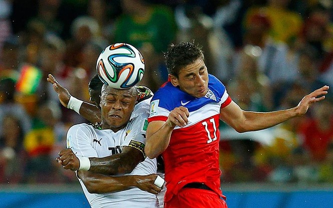 Nét mặt 'khó đỡ' của các sao trên sân cỏ World Cup - ảnh 18