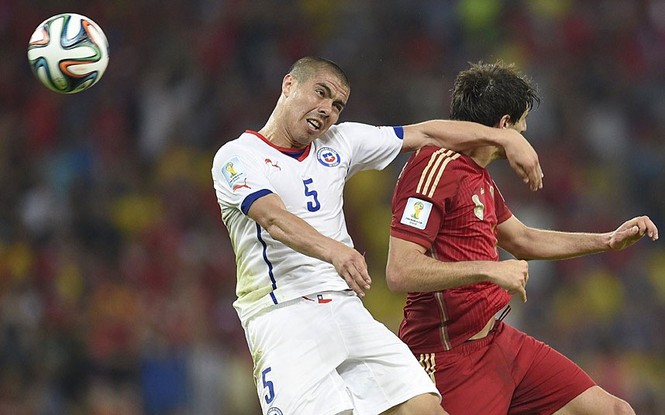 Nét mặt 'khó đỡ' của các sao trên sân cỏ World Cup - ảnh 5