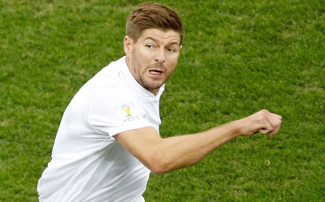 Nét mặt 'khó đỡ' của các sao trên sân cỏ World Cup - ảnh 7