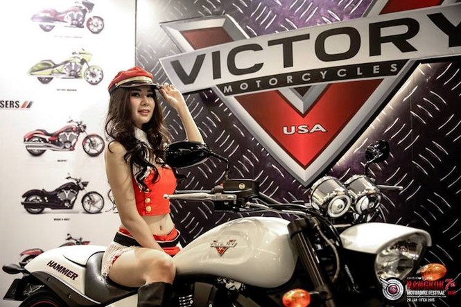 'Bóng hồng' và xế khủng tại lễ hội môtô Bangkok 2016 - ảnh 7
