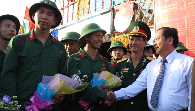 Tưng bừng ngày hội tòng quân ở Sóc Trăng, Cần Thơ - ảnh 4
